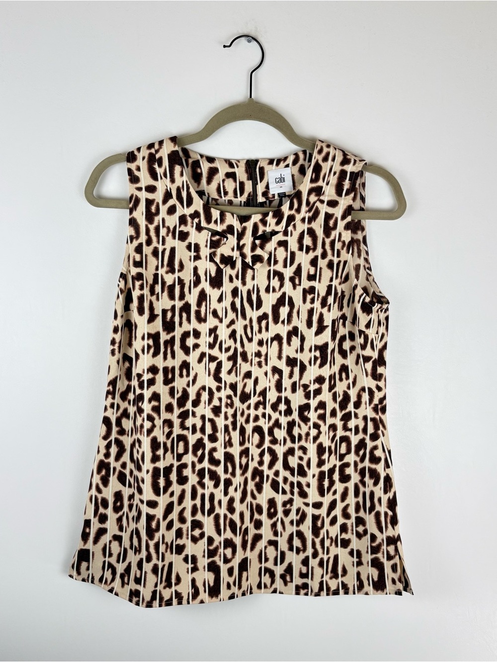 Cabi Womens X Small Blouse Top Sleeveless Leopard Back Zip Brown Shirt Animal